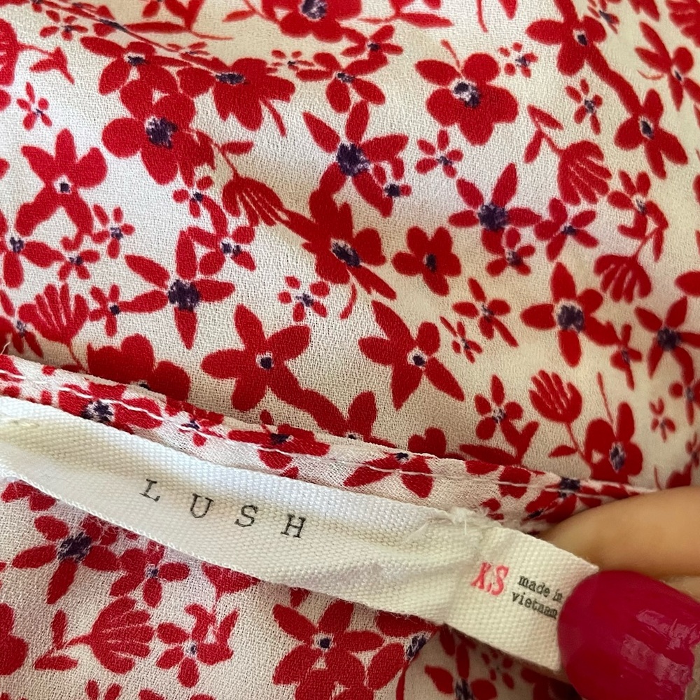Lush Red & White Floral Print V Neck Long Sleeve Button Down Top, Size XS - Picture 10 of 11